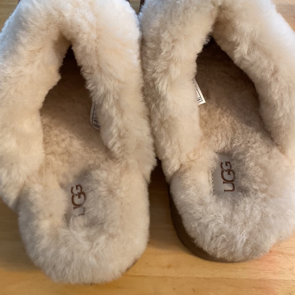 UGG Disquette Slipper - Picture 4 of 11